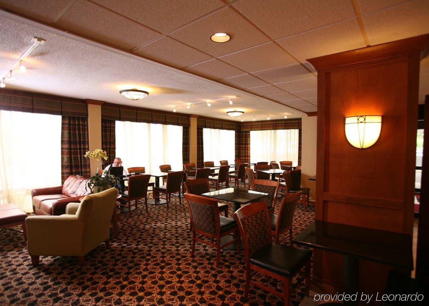 Hampton Inn Detroit Northville Restaurant bilde