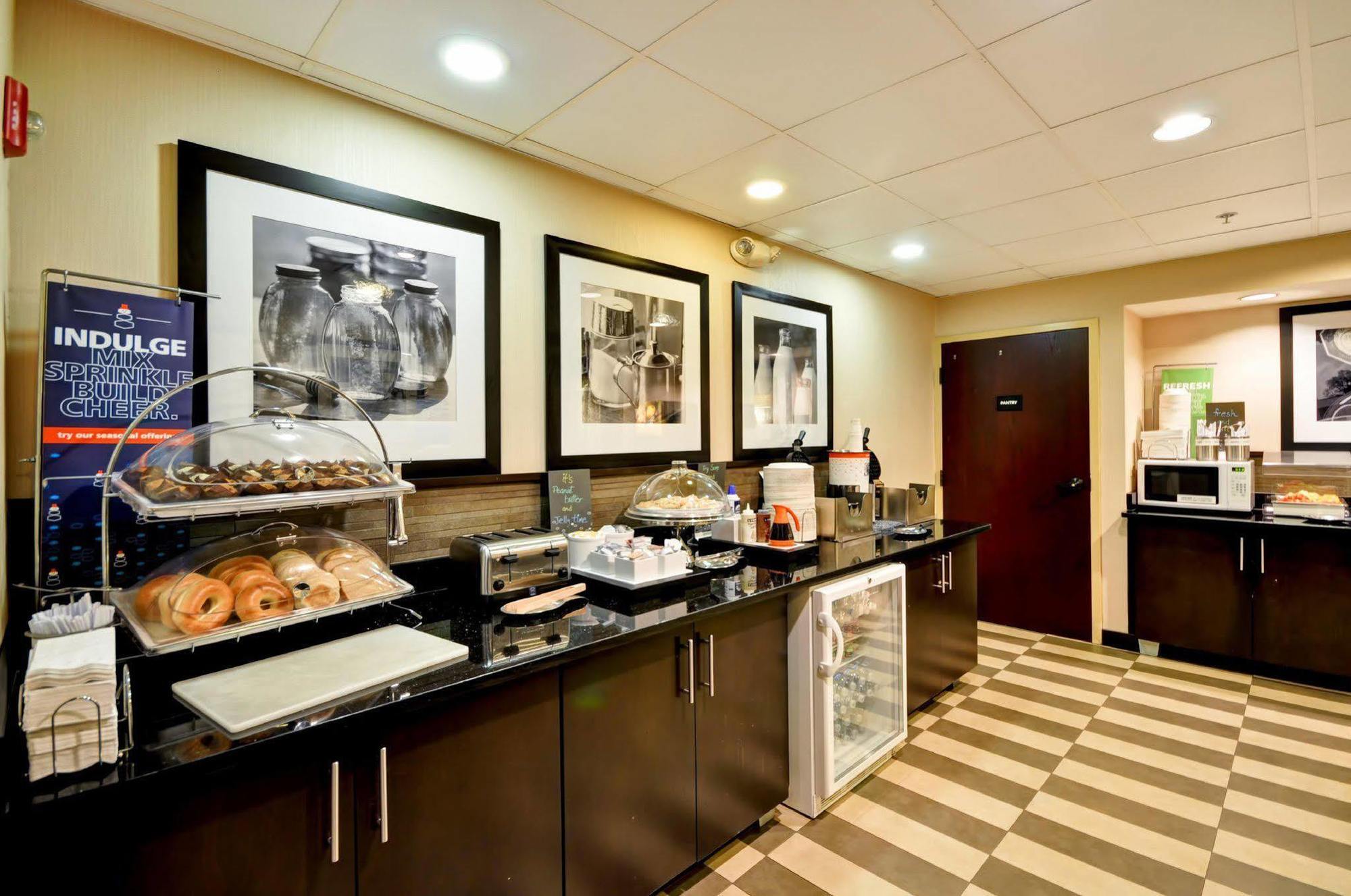 Hampton Inn Detroit Northville Eksteriør bilde